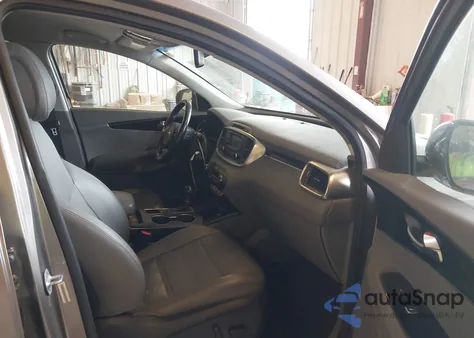 2016 Kia Sorento 3.3L Ex z USA, uszkodzony, nr VIN 5XYPHDA58GG001944